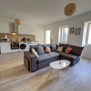 appartement-calme-et-cosy-en-centre-ville.fr-provencehotel.com/