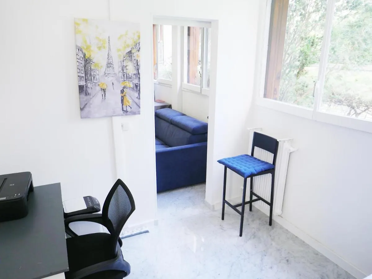 T2 Trocadero Tour Eiffel Apartment Paris France